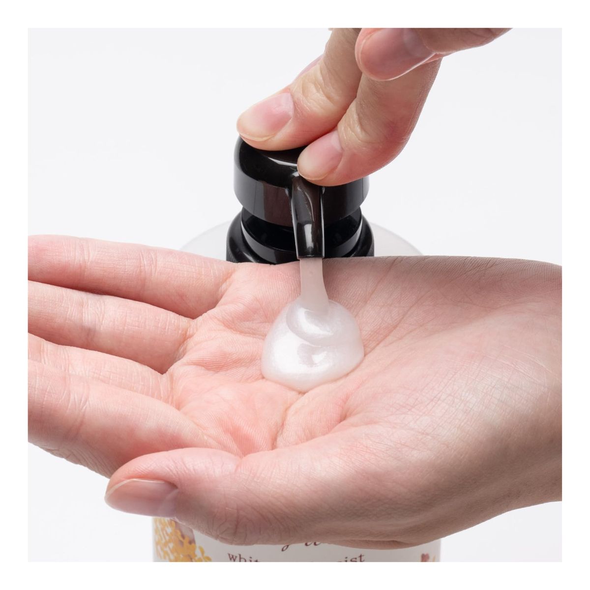 Kose Softymo Natu Savon Select White Body Wash Rich Moist Osmanthus & Neroli - 500ml - Harajuku Culture Japan - Japanease Products Store Beauty and Stationery