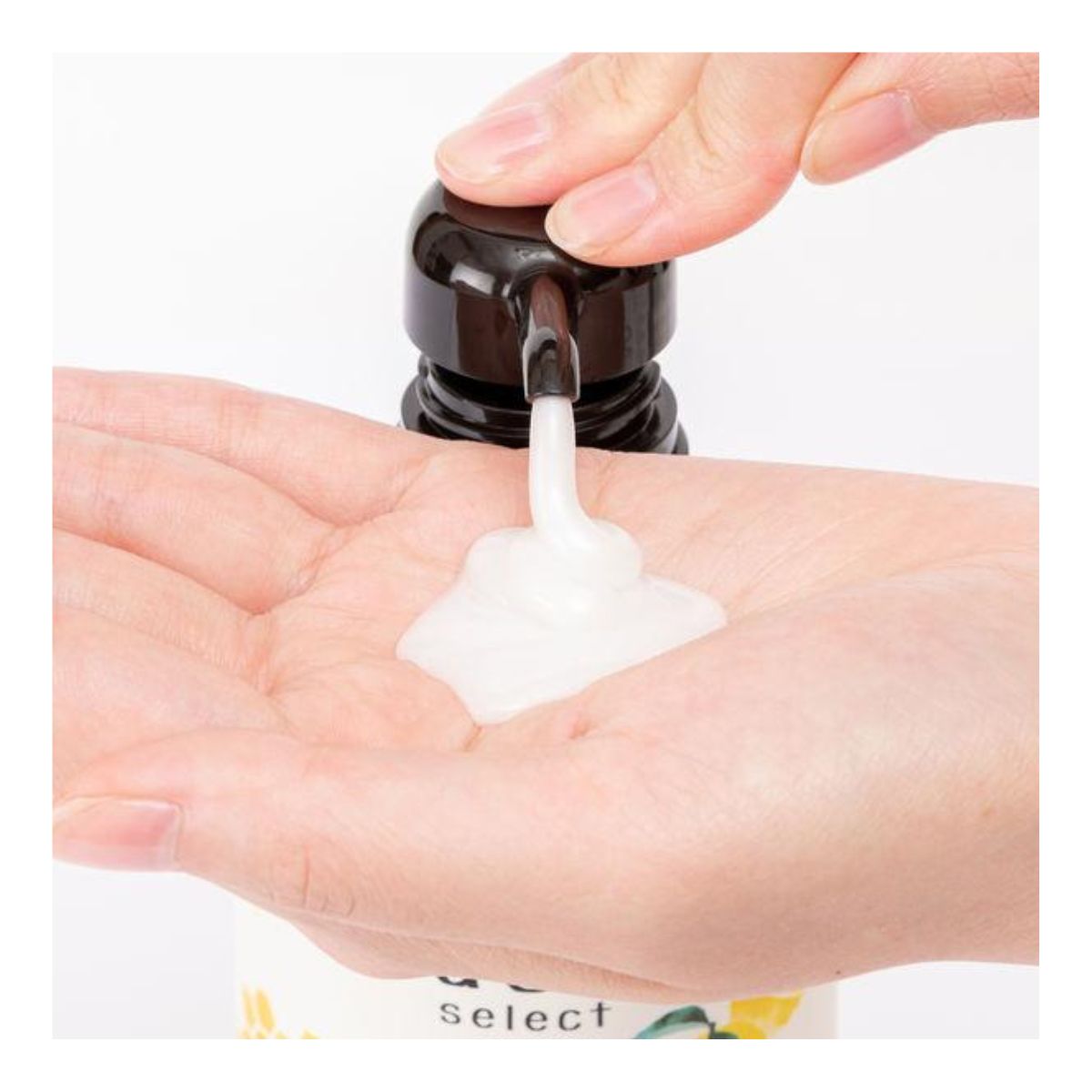 Kose Softymo Natu Savon Select White Body Wash Rich Moist Yuzu & Honey - 500ml - Harajuku Culture Japan - Japanease Products Store Beauty and Stationery